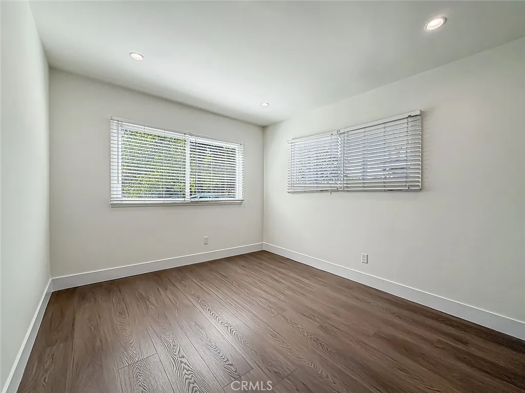 Tarzana, California 91335, United States, 4 Bedrooms Bedrooms, ,2 BathroomsBathrooms,Residential,Active,224784