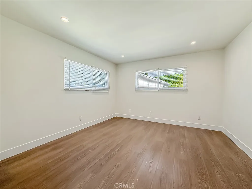 Tarzana, California 91335, United States, 4 Bedrooms Bedrooms, ,2 BathroomsBathrooms,Residential,Active,224784