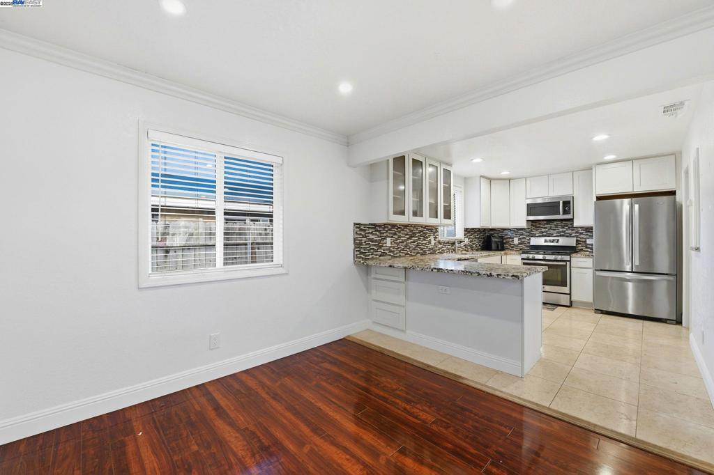 NEWARK - Residential