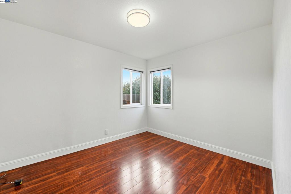 NEWARK - Residential