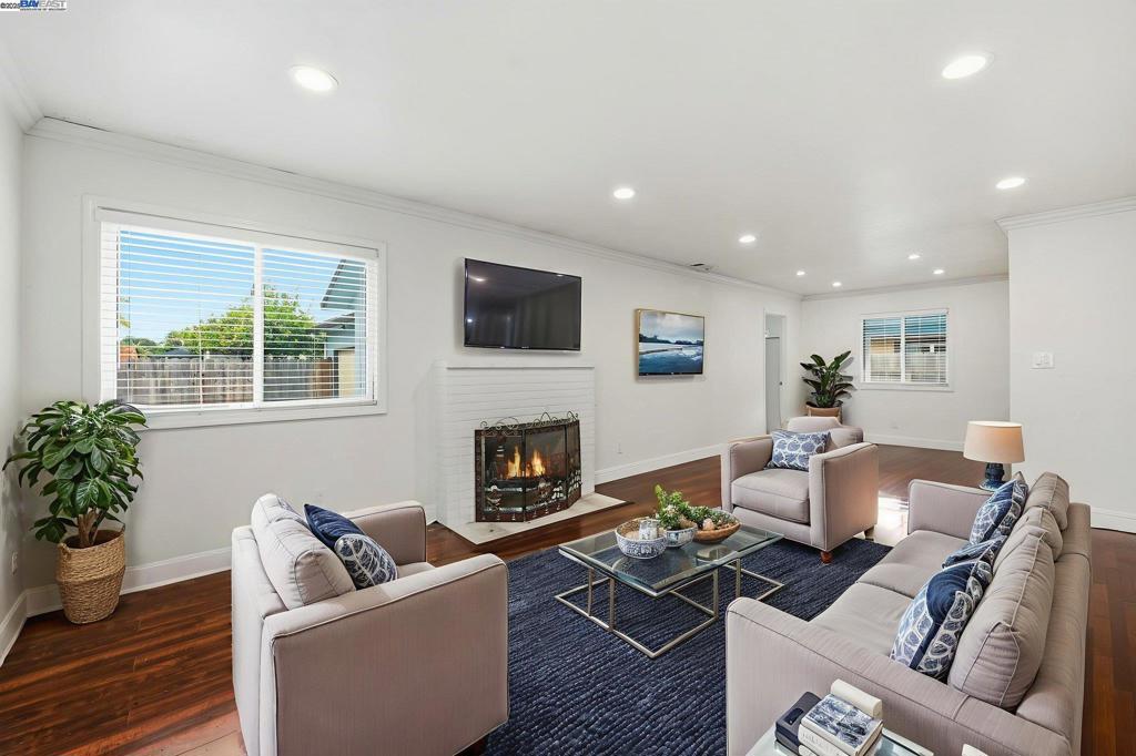 NEWARK - Residential