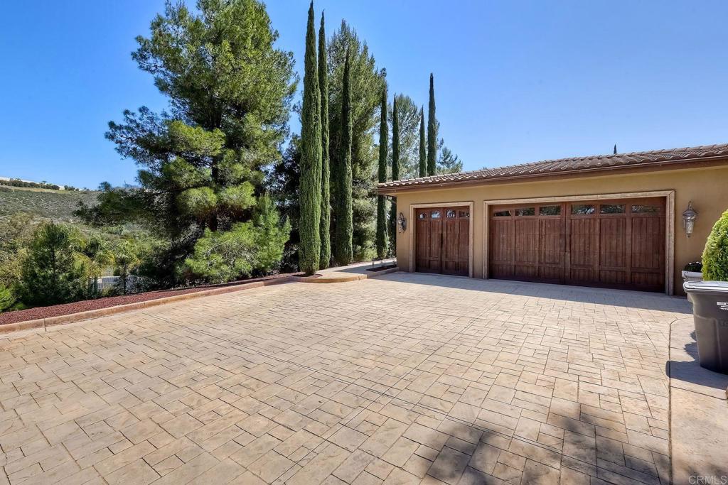 11558 Creek Road