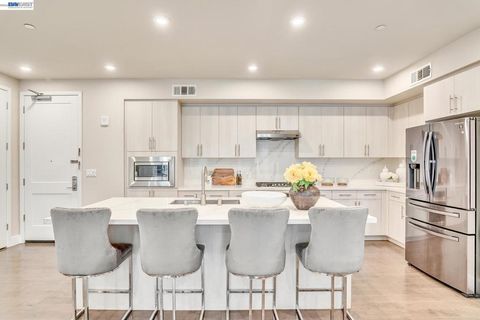 Tiny photo for 44938 Fremont Blvd Blvd #202, Fremont, CA 94538 (MLS # 41142222)