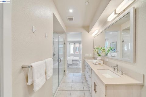 Tiny photo for 44938 Fremont Blvd Blvd #202, Fremont, CA 94538 (MLS # 41142222)