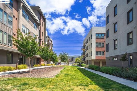 Tiny photo for 44938 Fremont Blvd Blvd #202, Fremont, CA 94538 (MLS # 41142222)