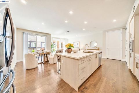 Tiny photo for 44938 Fremont Blvd Blvd #202, Fremont, CA 94538 (MLS # 41142222)