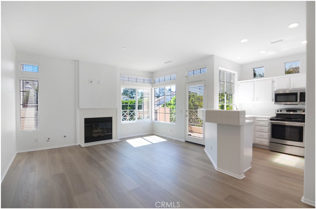 Breakers (BB) (BBB) - Residential Lease