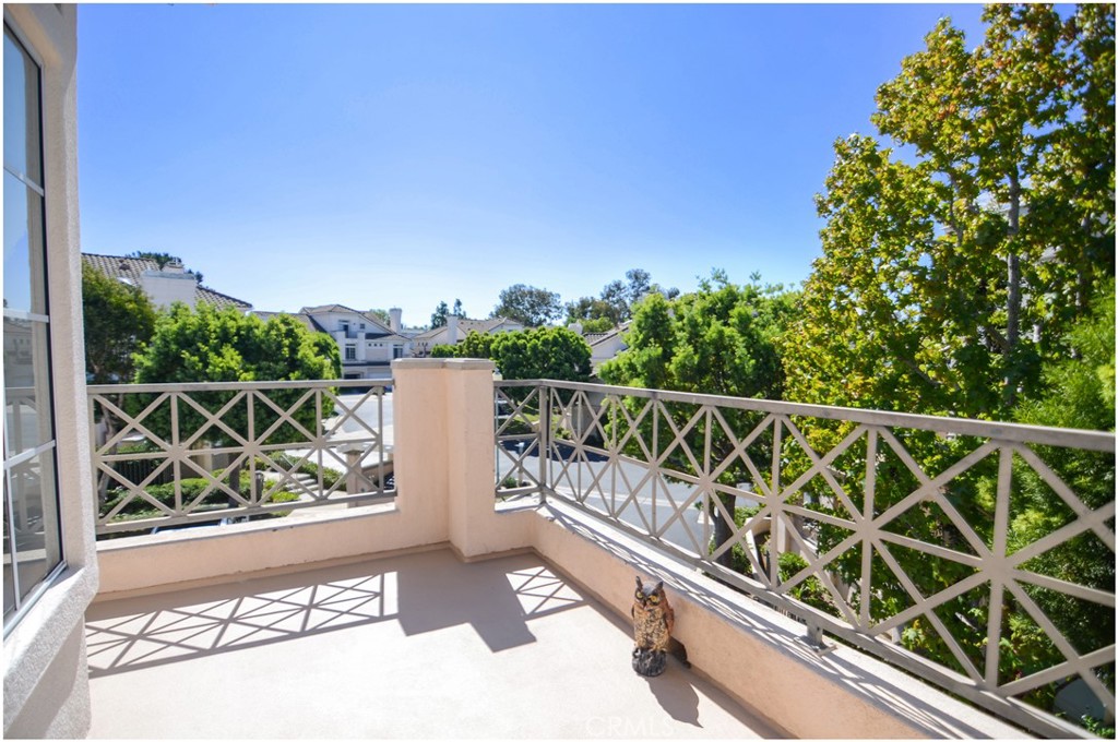 Breakers (BB) (BBB) - Residential Lease