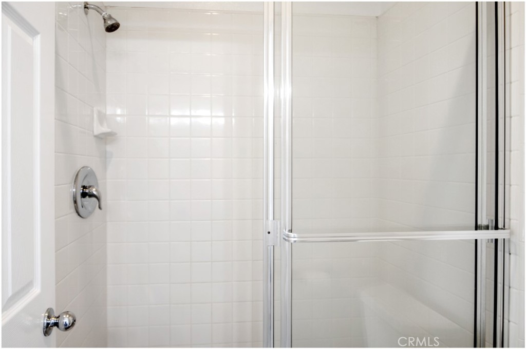 Breakers (BB) (BBB) - Residential Lease