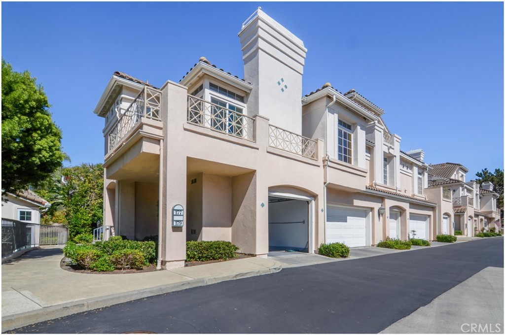 Breakers (BB) (BBB) - Residential Lease