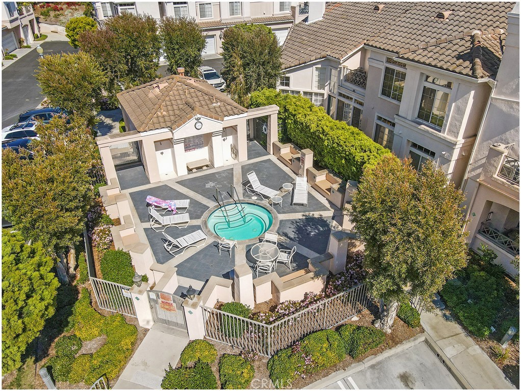 Breakers (BB) (BBB) - Residential Lease