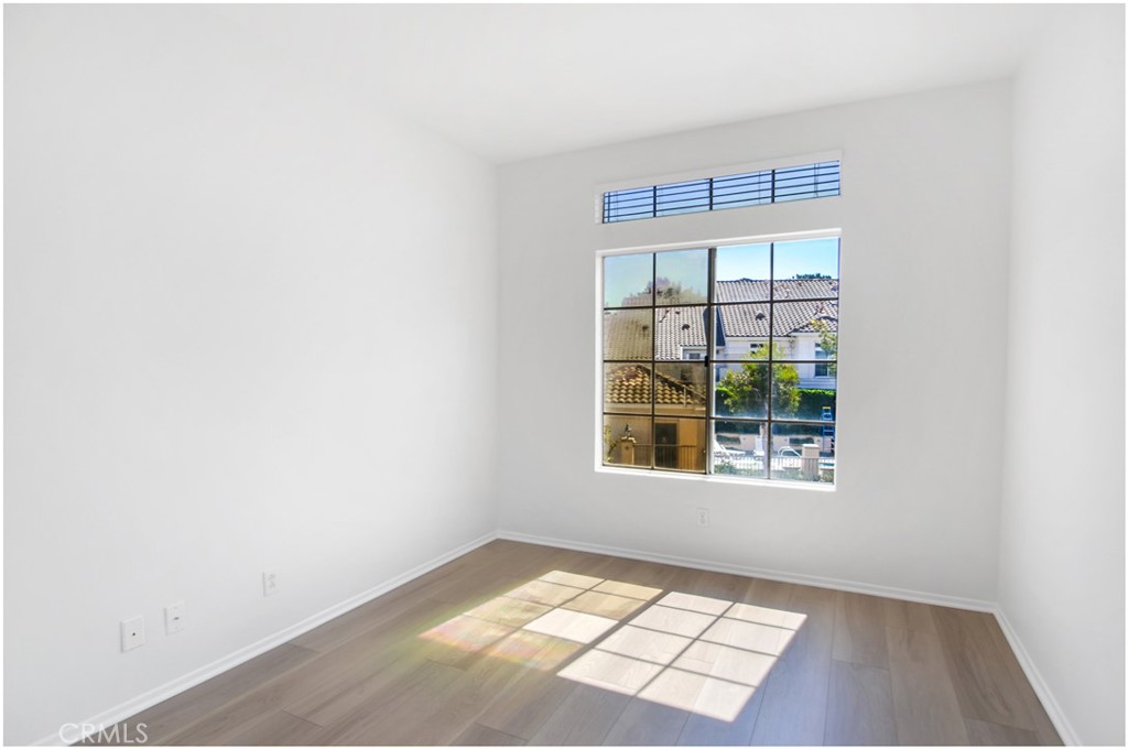 Breakers (BB) (BBB) - Residential Lease