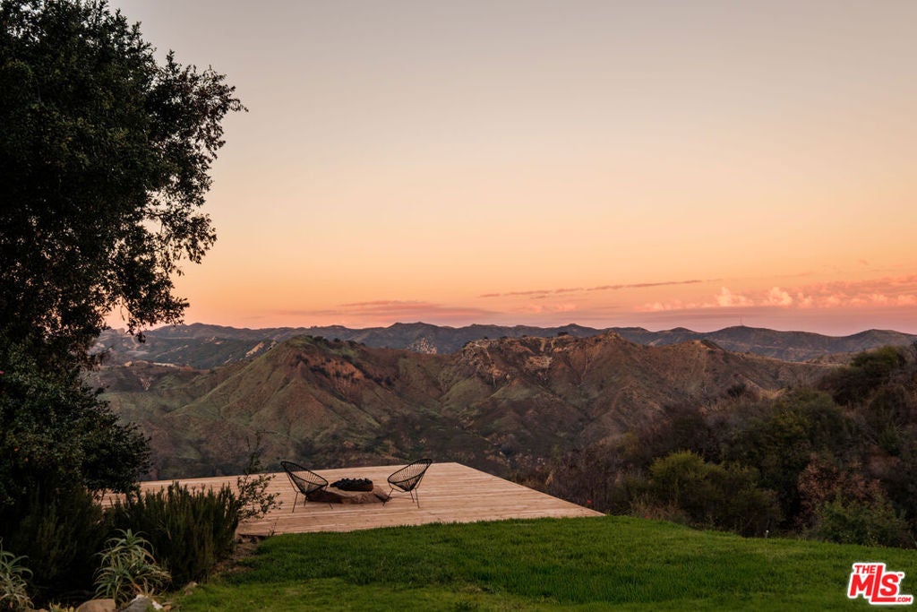 20333 Reigate Road, Topanga CA 90290