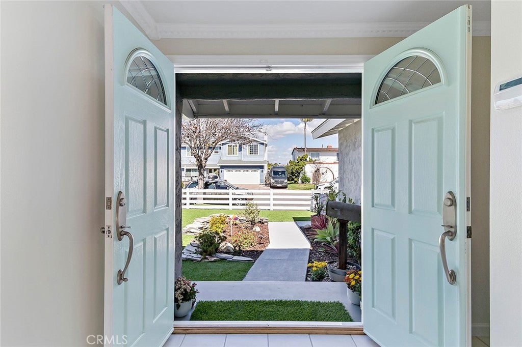 Photo of 9102 Warfield DR, Huntington Beach, CA 92646 (MLS # OC26215866)