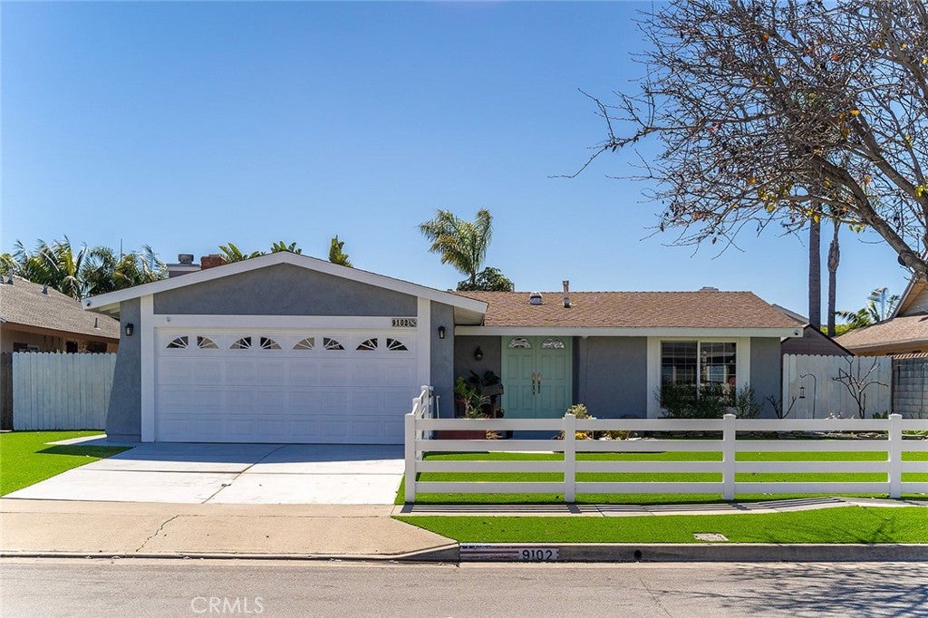 Photo of 9102 Warfield DR, Huntington Beach, CA 92646 (MLS # OC26215866)