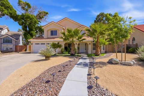 Photo of 3020 Willowbrook AVE, Palmdale, CA 93551 (MLS # SR26105749)