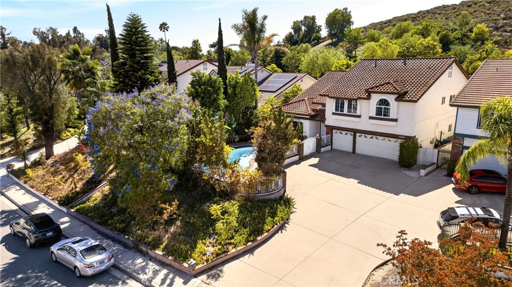 1135 Summitridge Drive