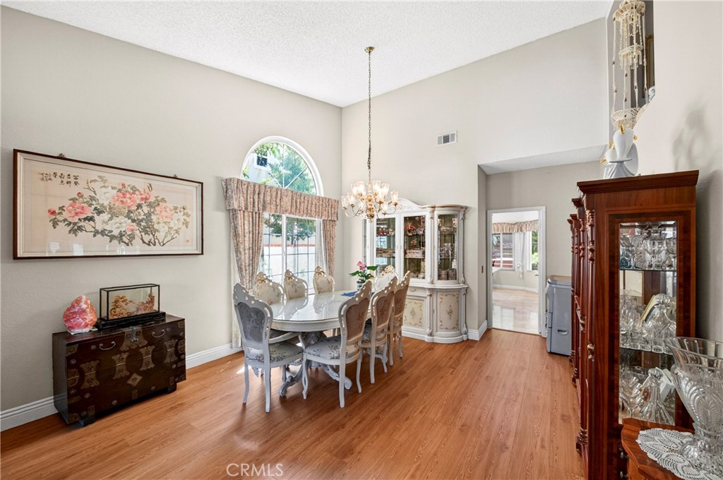 1135 Summitridge Drive