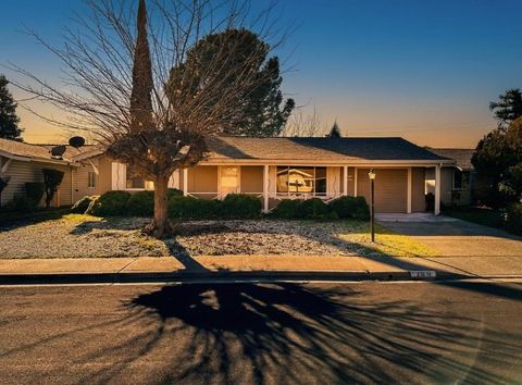 Photo of 189 Lassen Circle, Vacaville, CA 95687 (MLS # ML82030914)