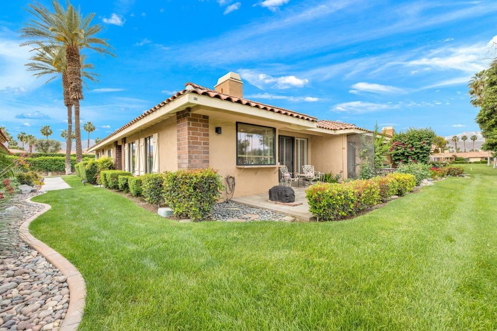 414 S Sierra Madre