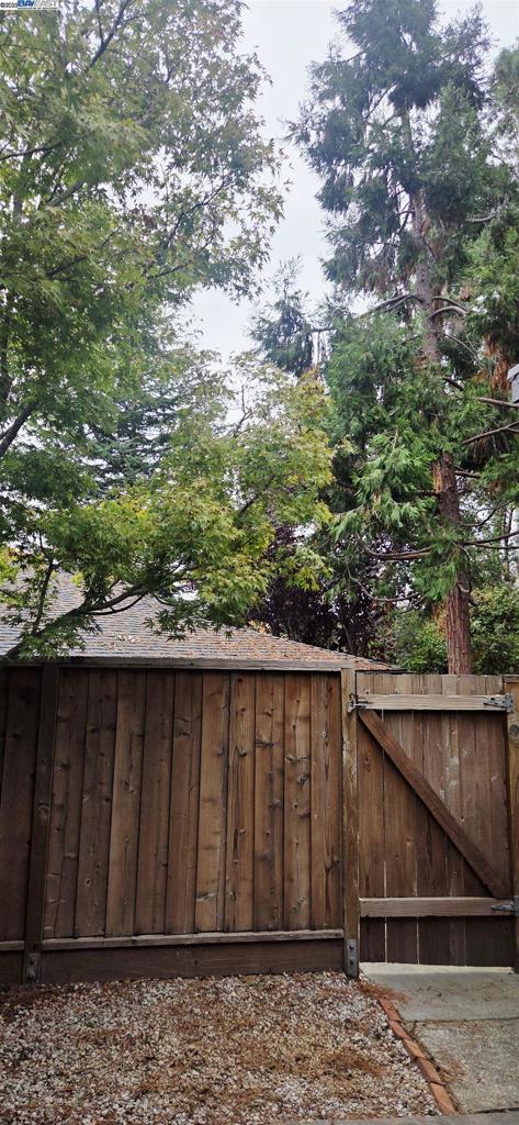 RAVENWOOD - Residential