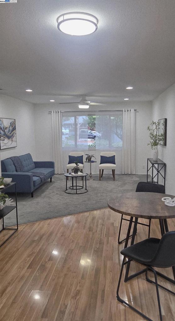 RAVENWOOD - Residential