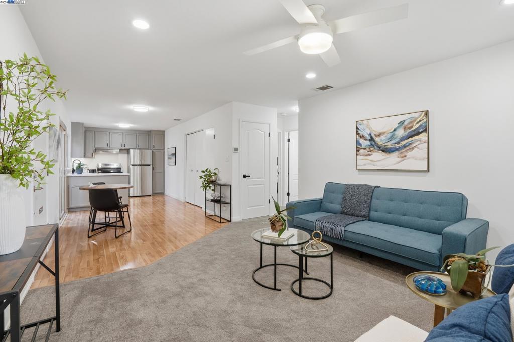 RAVENWOOD - Residential