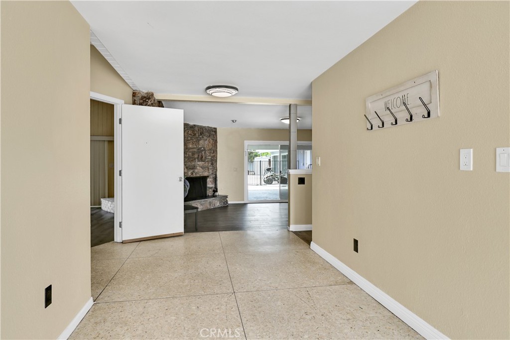 2550 W Rowland Avenue