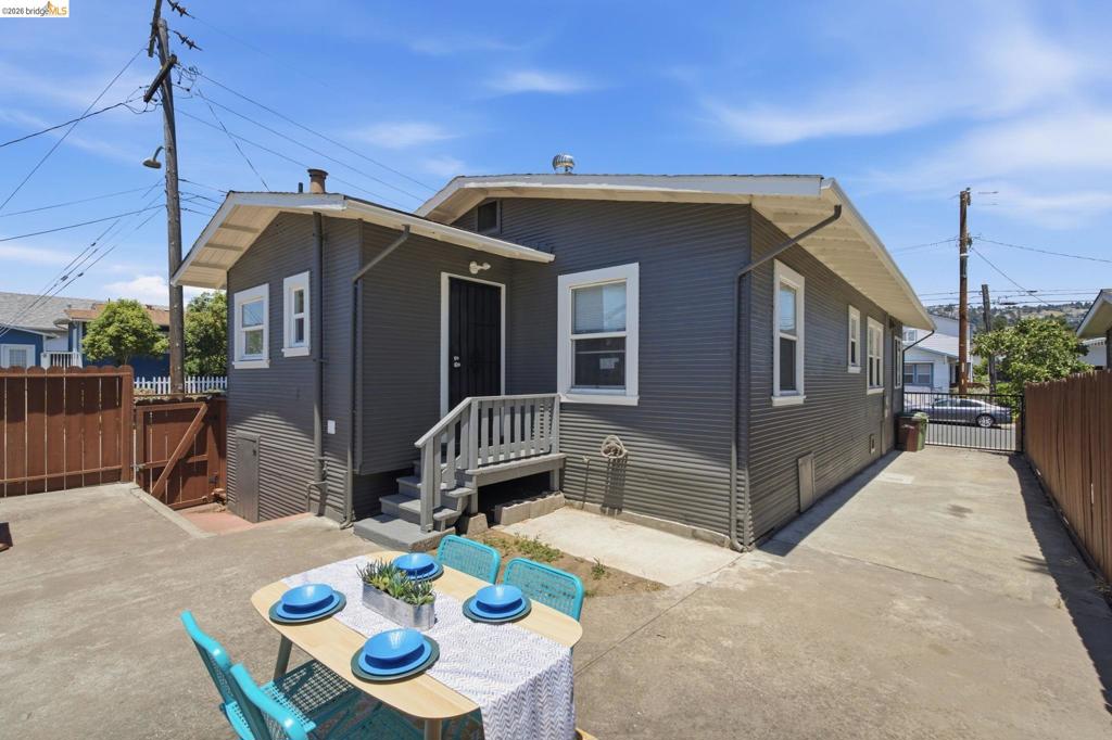 4203 Redding