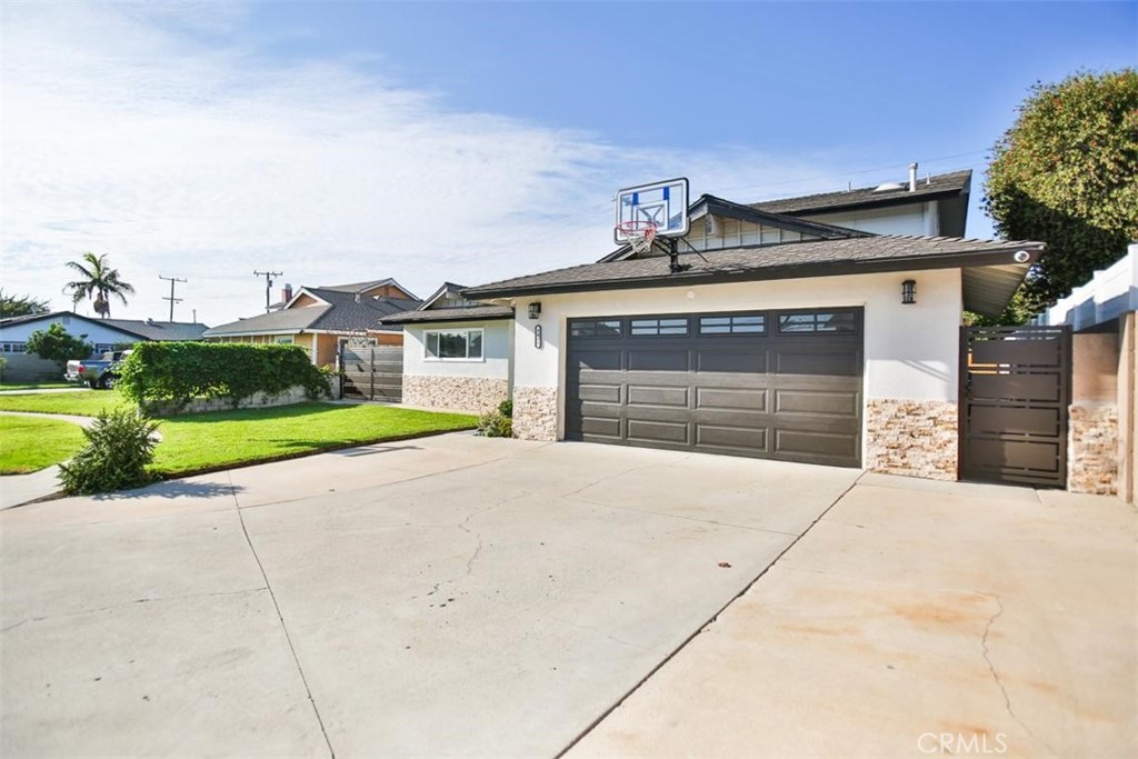 9485 Geranium Circle