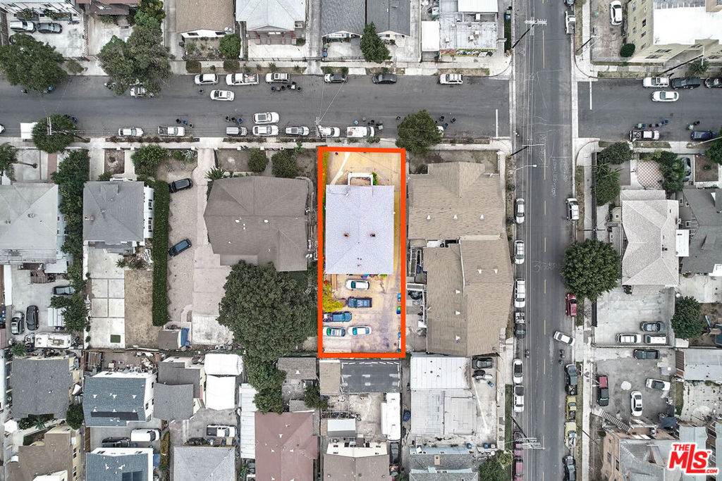 182 E 35th Street