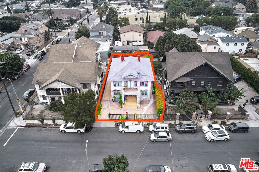 182 E 35th Street