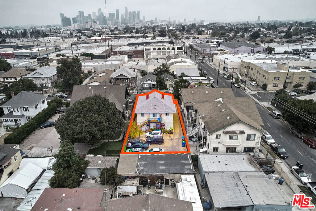 182 E 35th Street