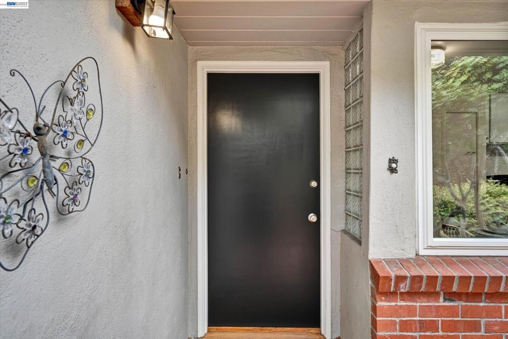 33 Buckeye Ave