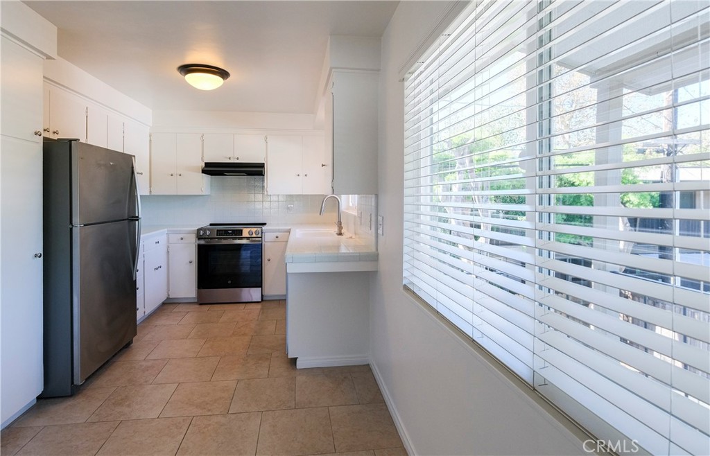 Santa Barbara: Other (80) - Residential Income