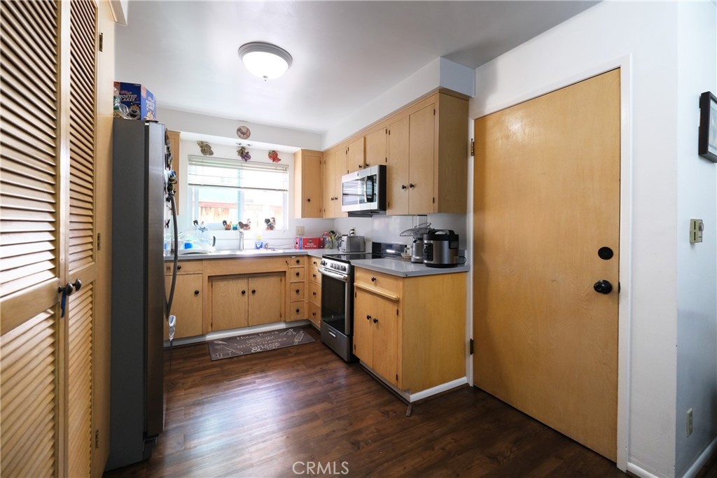 Santa Barbara: Other (80) - Residential Income