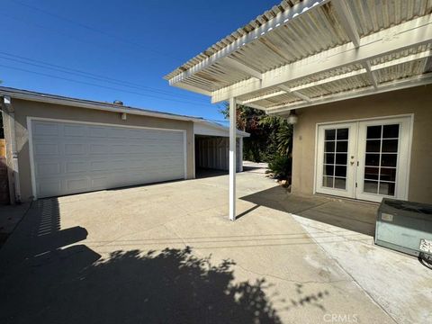 Photo of 4115 N Morada Ave, West Covina, CA 91722 (MLS # WS25249712) Photo of 4115 N Morada Ave, West Covina, CA 91722 (MLS # WS25249712)