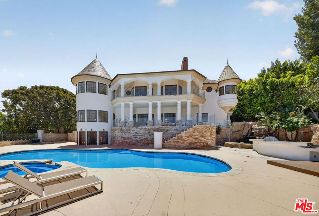 13320 Mulholland Drive