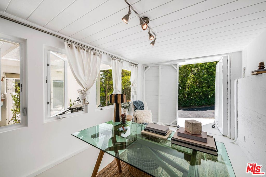 Photo of 429 N Greencraig Road, Los Angeles, CA 90049 (MLS # 26840297)