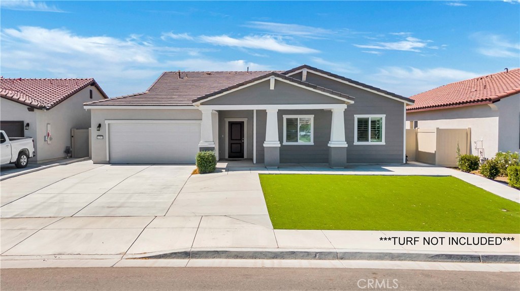 Don't miss this great opportunity to own a 4-bedroom, 2-bathroom home in the Sendero Ranch community. This single-story layout features a well-designed kitchen with solid surface countertops, a center island with space for seating, and a walk-in pantry. The kitchen opens to both the dining area and living room, creating a comfortable and functional space. A versatile bonus area offers flexibility to suit your needs. The backyard is a blank canvas, ready for your personal touch. Schedule a visit and see the potential for yourself!