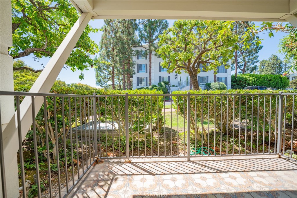 Versailles (VERS) - Residential Lease