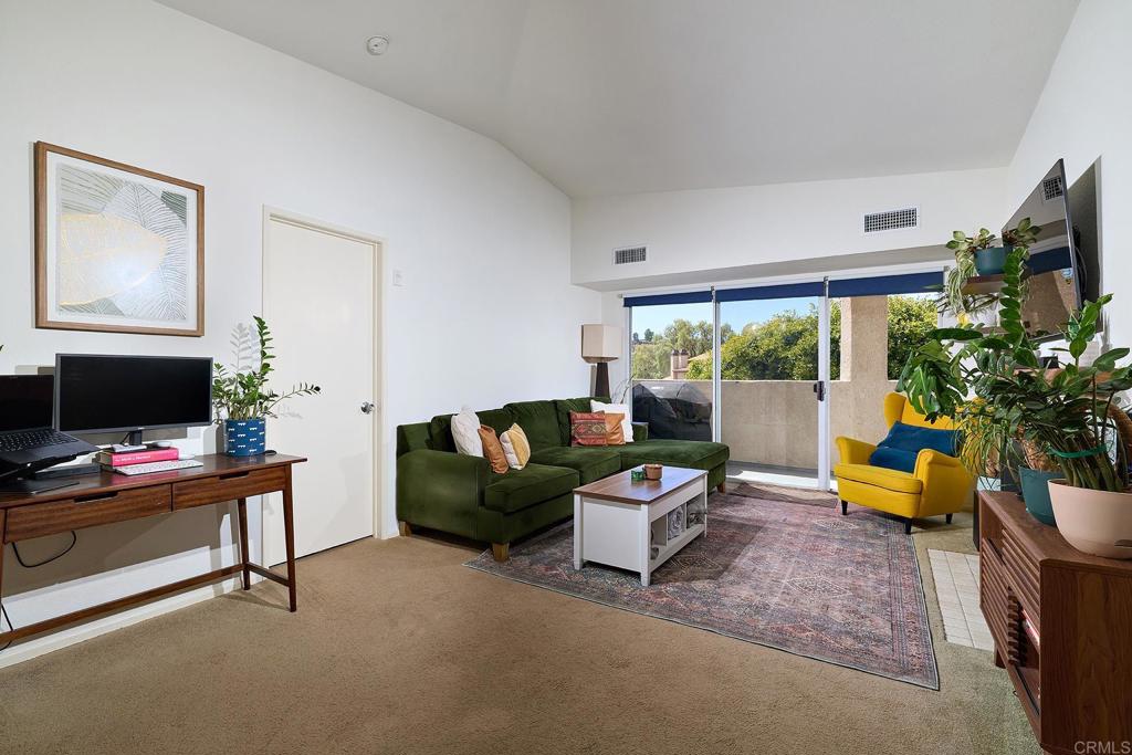 7027 Camino Degrazia 210