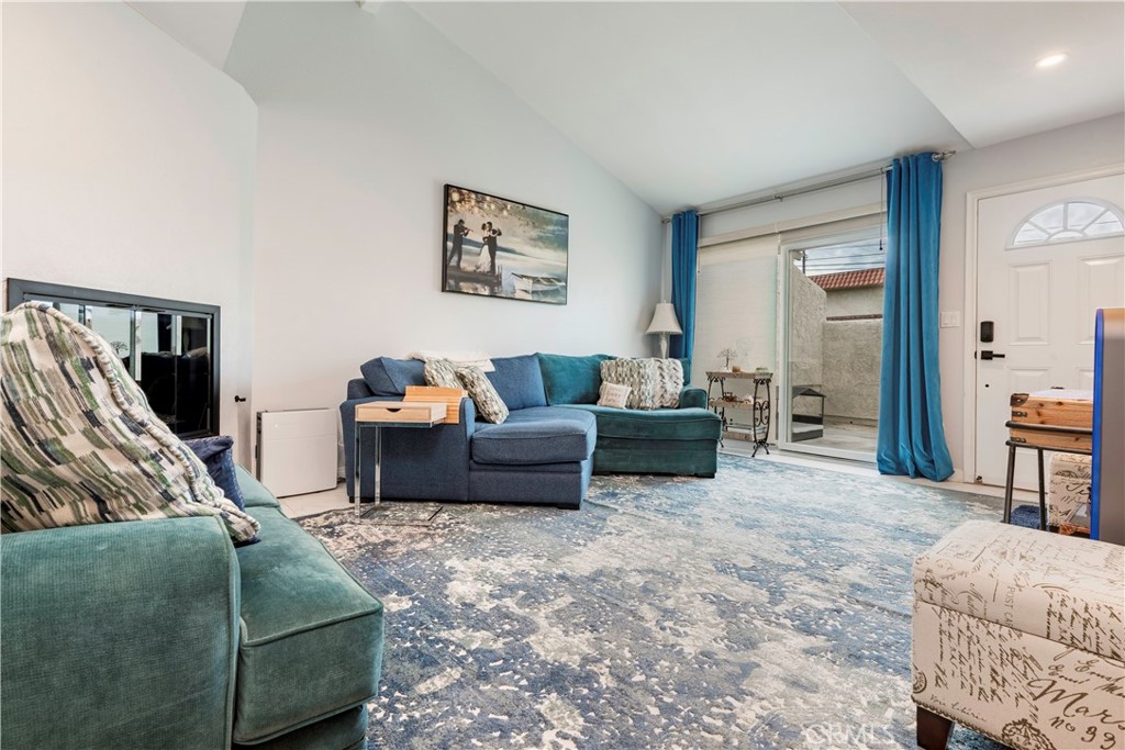 25900 Oak Street 102