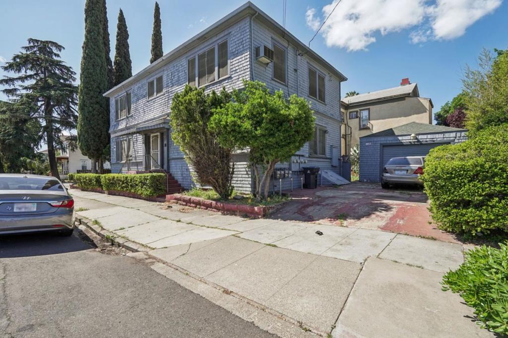 905 N Commerce Street