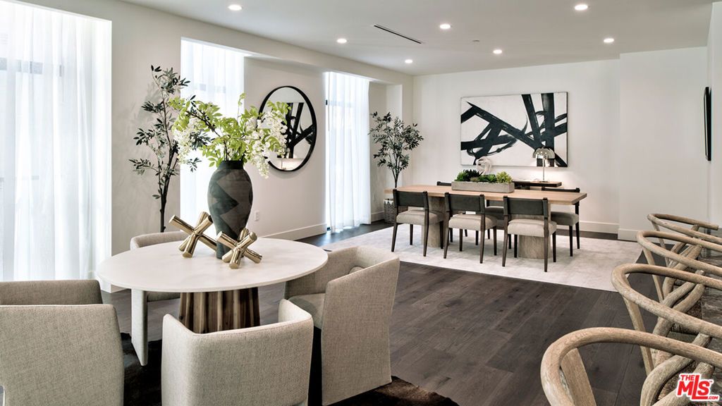 Photo of 425 N Palm Drive #202, Beverly Hills, CA 90210 (MLS # 25600297)