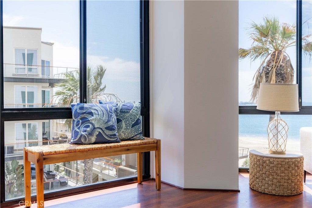1310 E Ocean 401