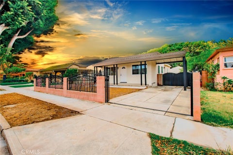 Photo of 2549 Kansas AVE, South Gate, CA 90280 (MLS # CV26132748)