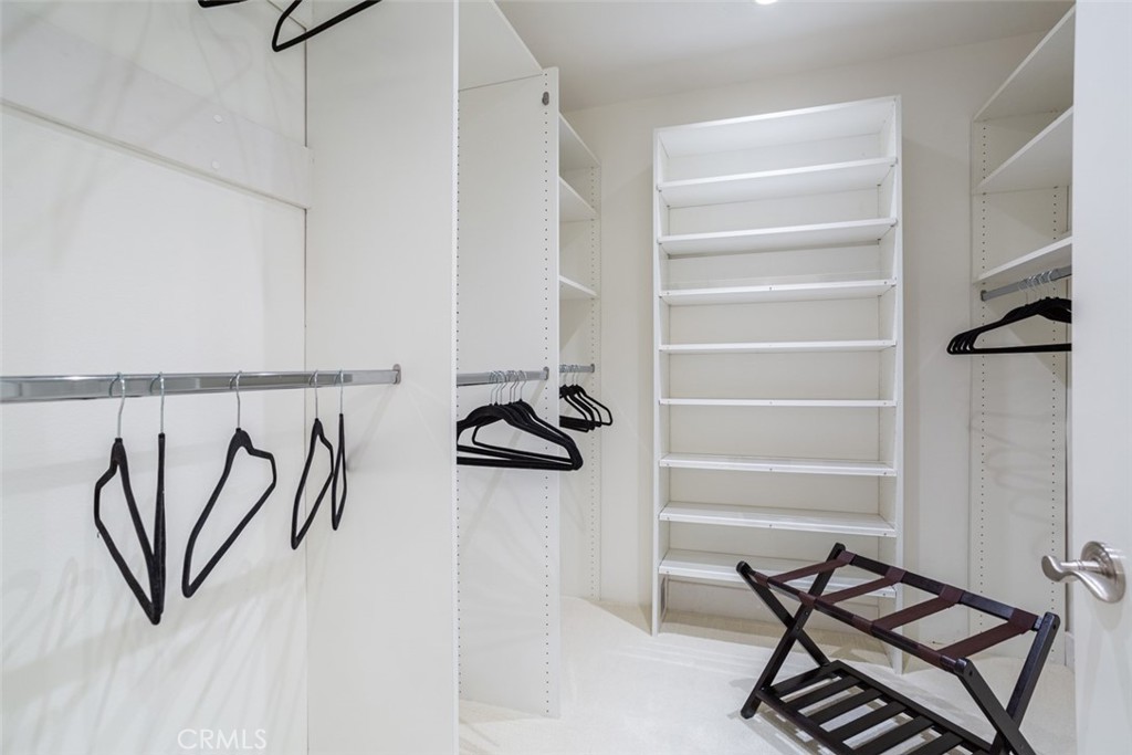 Lido Building (#621) (L621) - Residential Lease