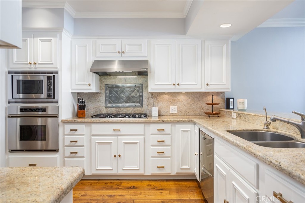 Lido Building (#621) (L621) - Residential Lease