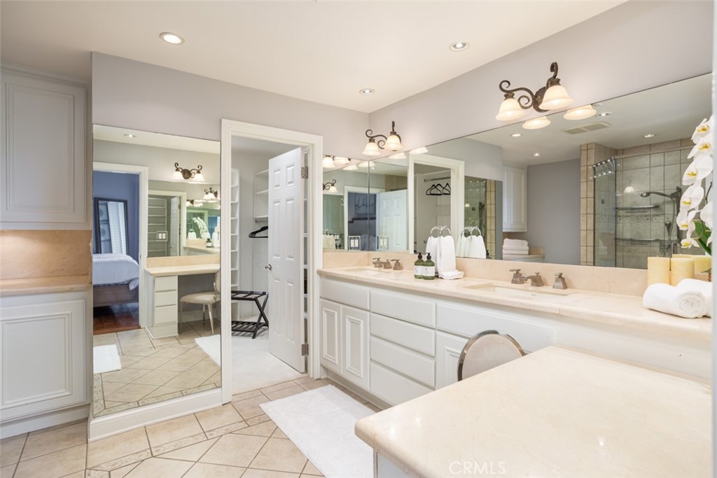 Lido Building (#621) (L621) - Residential Lease